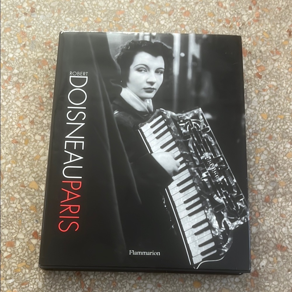 Robert Doisneau Paris Book